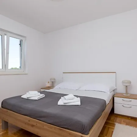Apartment Dolores Cervar Porec Exterior photo