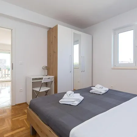 Apartment Dolores Cervar Porec Exterior photo