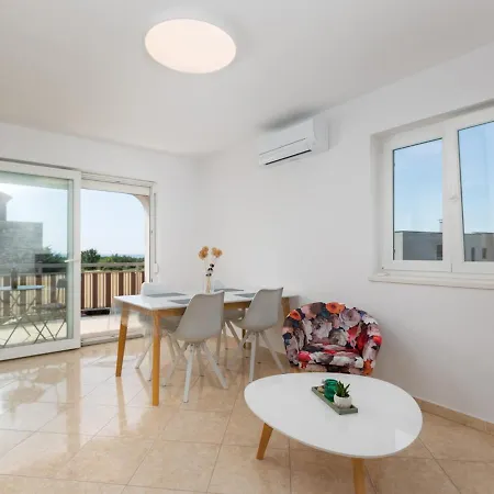 Apartment Dolores Cervar Porec Exterior photo